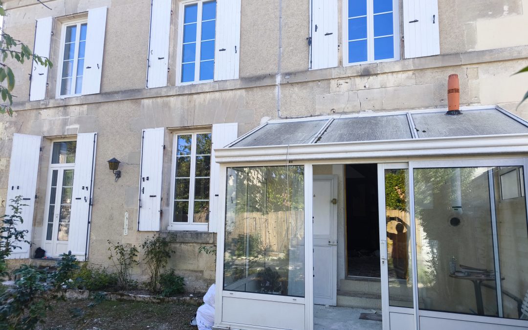 Installation d’une climatisation dans une maison à Cognac : retour sur un chantier réalisé en juillet 2026. 